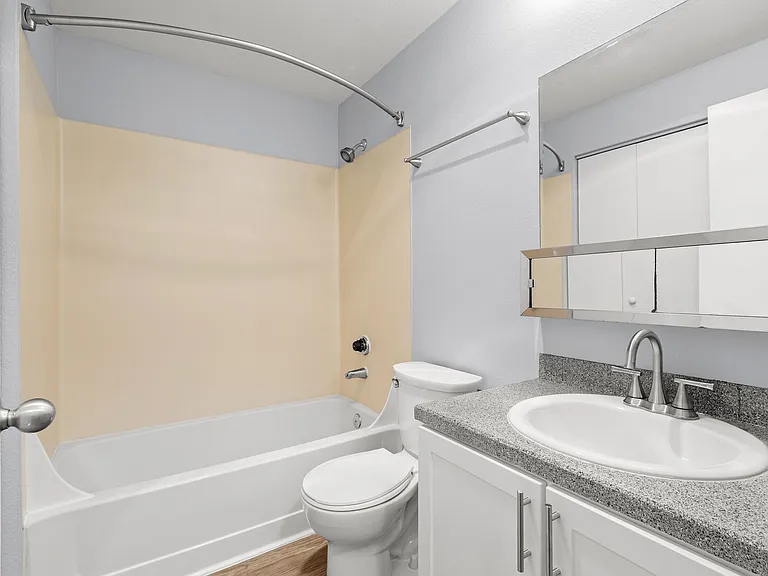 Avana West Hill — Photo 22