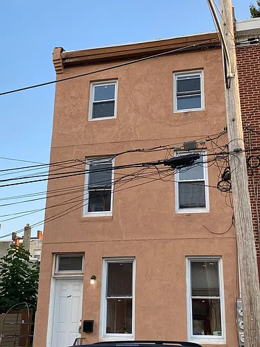 1637 W Stiles St #2 Photo 1
