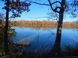 17593 W River Rd, Bowling Green, OH 43402