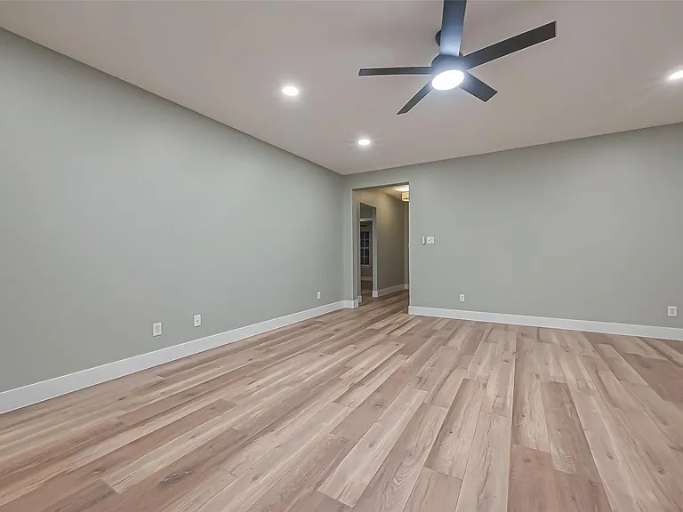 2 Garden Lodge Pl — Photo 9