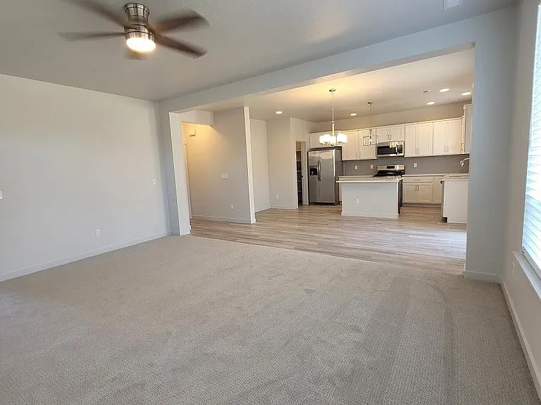 220 N Caracaras Way — Photo 6