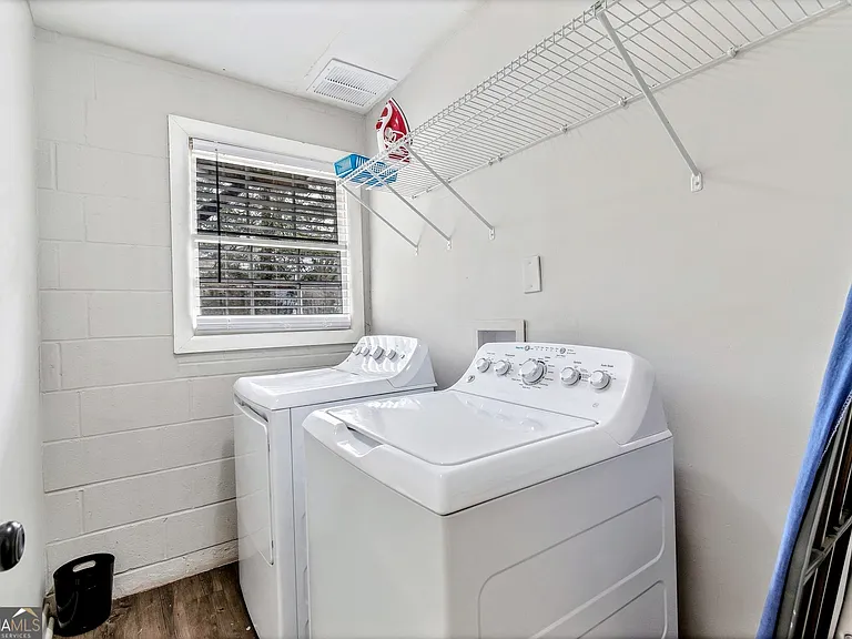 2480 Powers Ferry Dr SE — Photo 25
