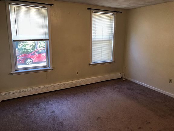 3rd image of 243 Columbia St #1