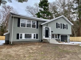 33 Clarkson Dr, Walpole, MA 02081