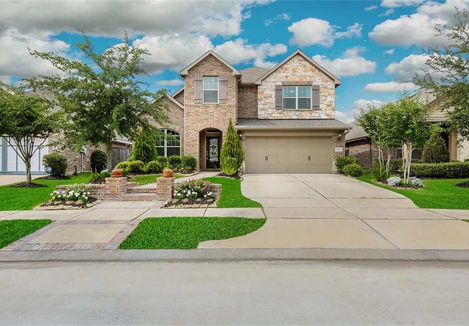1st image of 18322 Pin Oak Bend Dr