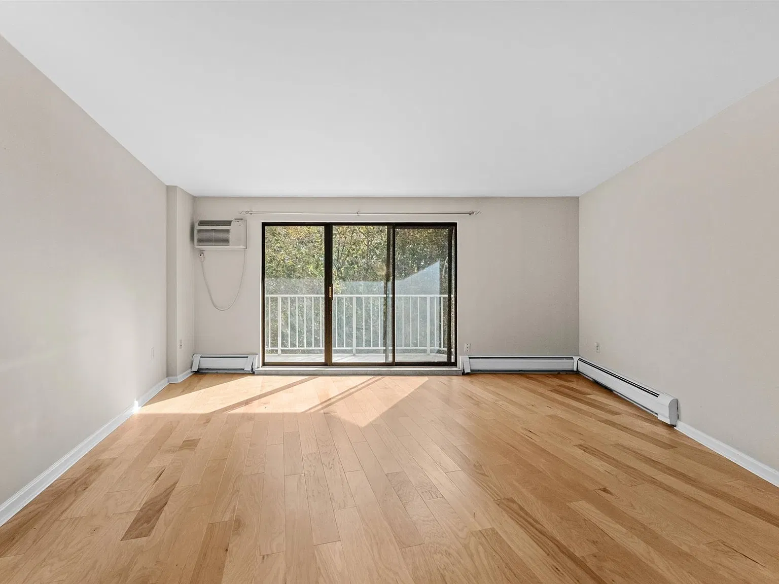 151 Coolidge Ave — Photo 3