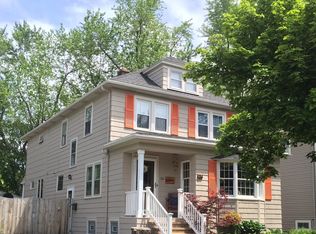 34 Coolidge Dr, Amherst, NY 14226