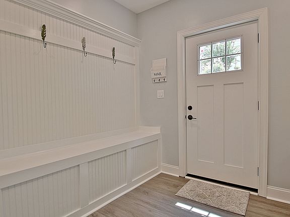 4th image of 123 Interlochen Dr