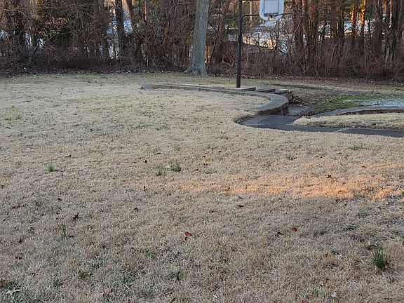 4th image of 712 Prince Dr