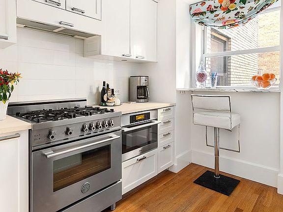 5th image of 167 E 82nd St APT 3D