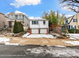 82 Silver Lake Rd, Staten Island, NY 10301