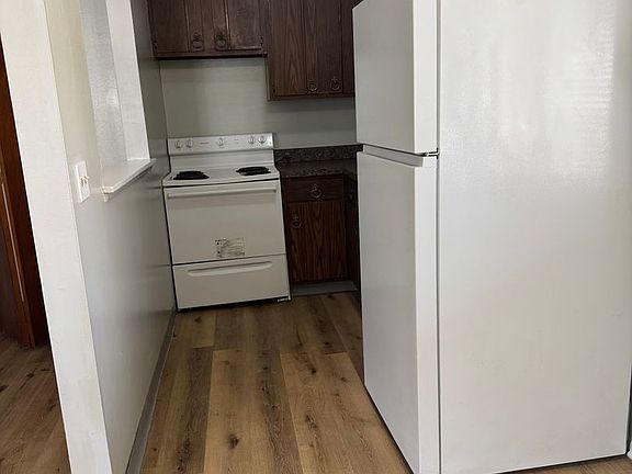 2nd image of 484 10th St APT 3