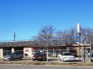 416 E Omega St, Henrietta, TX 76365