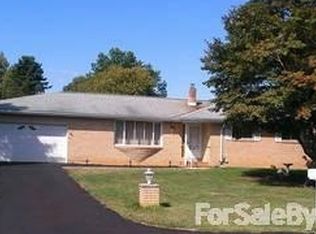 3723 Clover Dr, Center Valley, PA 18034