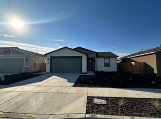 2231 N Julieann St, Visalia, CA 93291