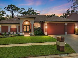 10555 Shady Oak Ln, Seminole, FL 33777