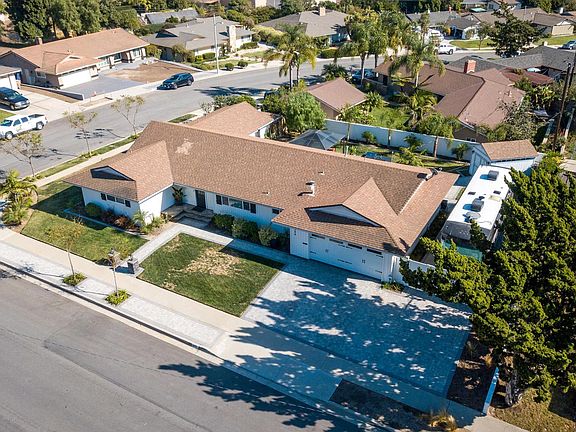 2nd image of 388 E Calle Higuera