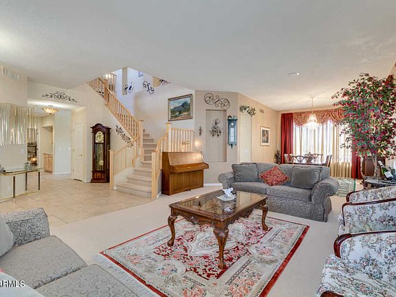 3rd image of 923 W Windsong Dr