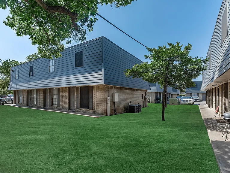 Pioneer Creek Townhomes — Photo 15