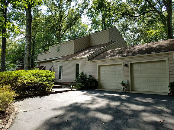 2nd image of 4230 Briarwick Dr