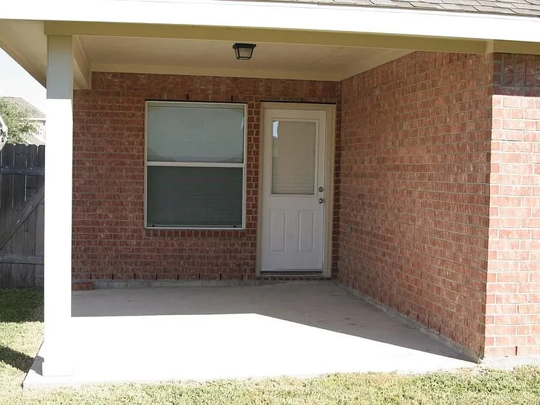 5118 Birch Manor Ln — Photo 3