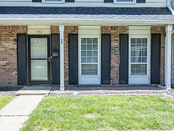 3rd image of 720 Southfield Ct