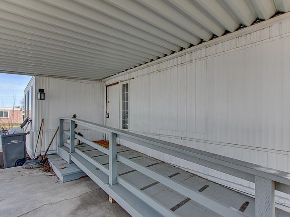 3rd image of 7901 W Clearwater Ave Unit 140
