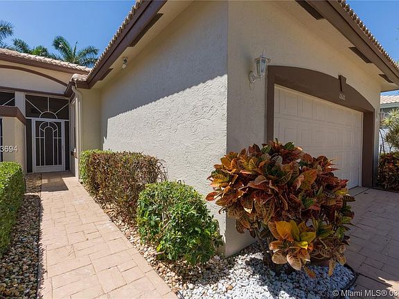 2nd image of 10600 Royal Caribbean Cir