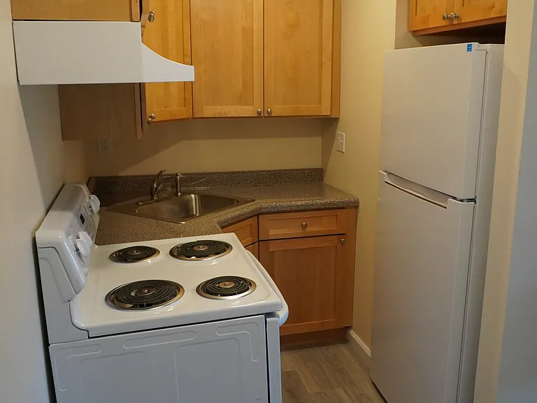 Berkshire Apartments — Photo 5