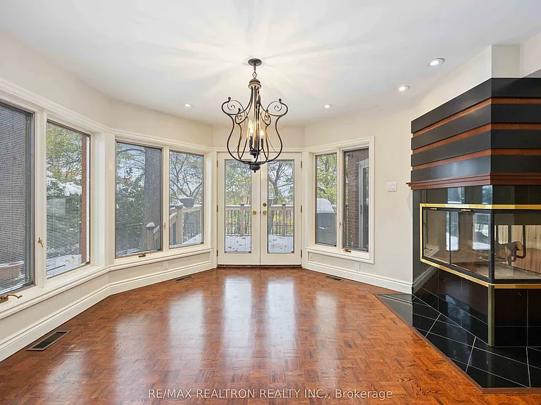 12 Donwoods Dr — Photo 16
