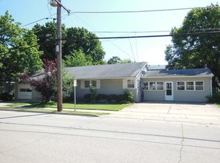 8 N Green St, Carpentersville, IL