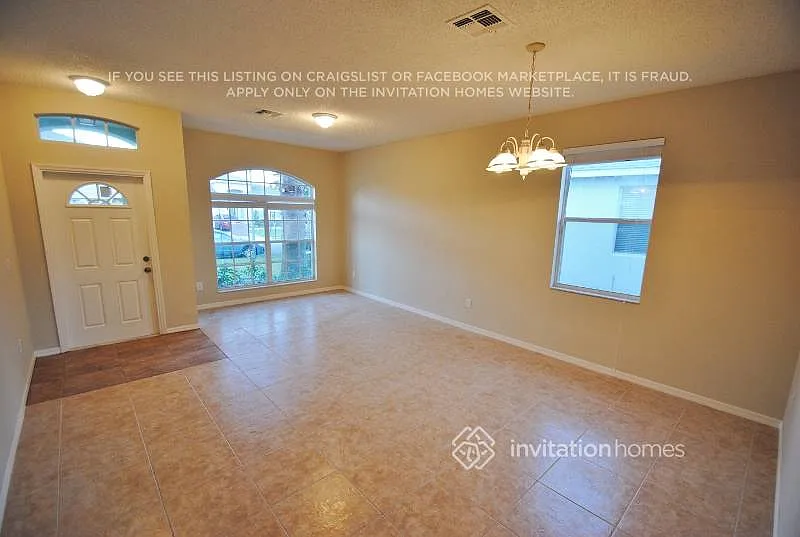 2740 Daybreak Dr Orlando, FL 32825 — Photo 2