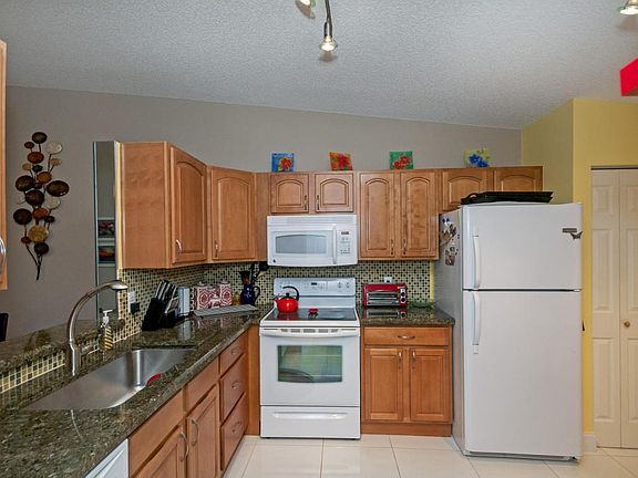 18537_Cherborg_Drive_MLS_HID1128363_ROOM