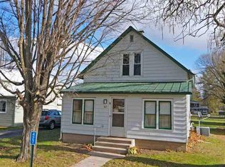 427 Jackson St, Wild Rose, WI 54984