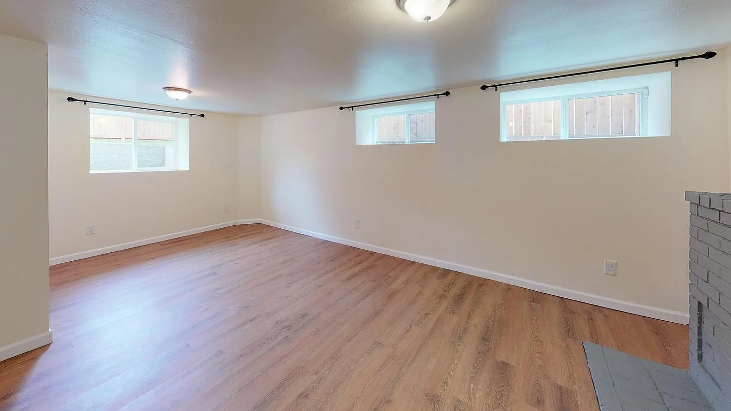 Private Bedroom in Sunny North Beacon Hill Home With Spacious Backyard — Photo 4
