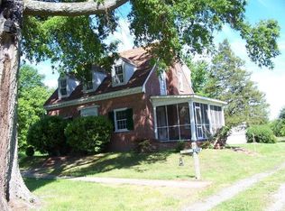 17623 Richmond Rd, Callao, VA 22435