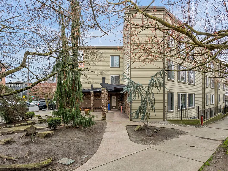 Greenlake Terrace Apartments — Photo 16
