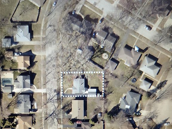 5th image of 2414 Montana Ave