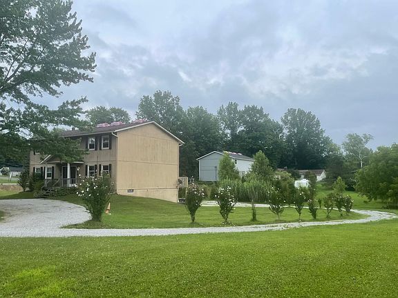 2nd image of 1270 Squires Dr