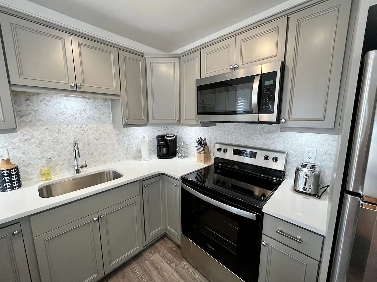Renovated Home - Sleeps 6 - Winter Rental Only — Photo 3