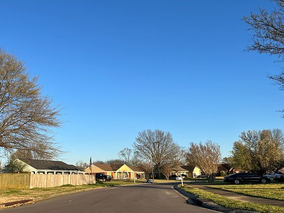 4th image of 7164 Brandee Dr
