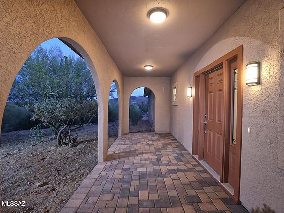 3rd image of 2721 N Tomas Rd