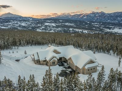 201 Trophy Bull Rd, Gallatin Gateway, MT, 59730