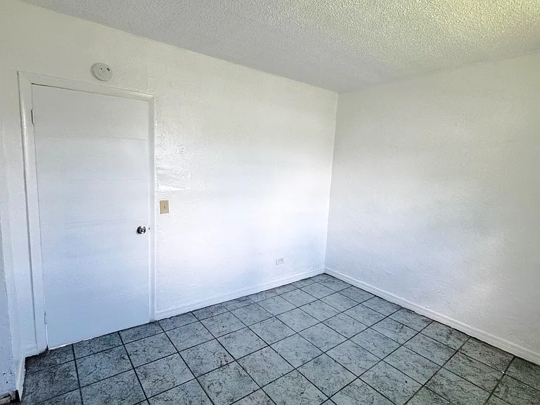 844 NW 70th St #3 — Photo 7