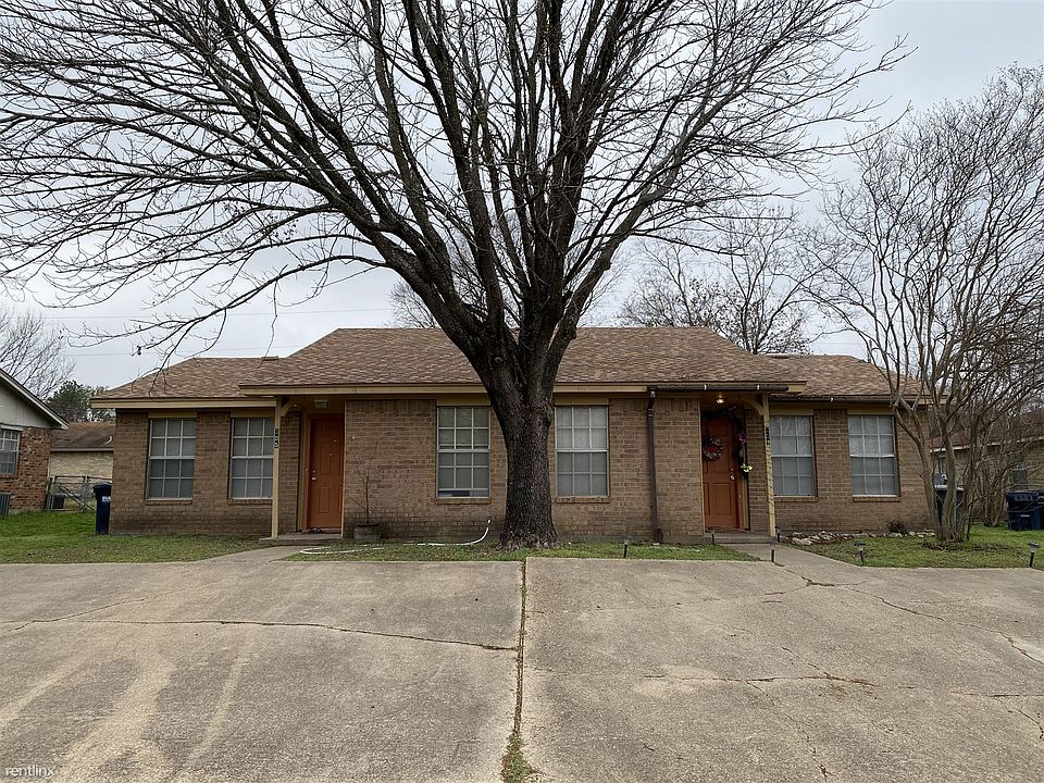 1st image of 305 Columbia Ct