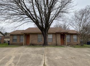 305 Columbia Ct, College Station, TX 77840