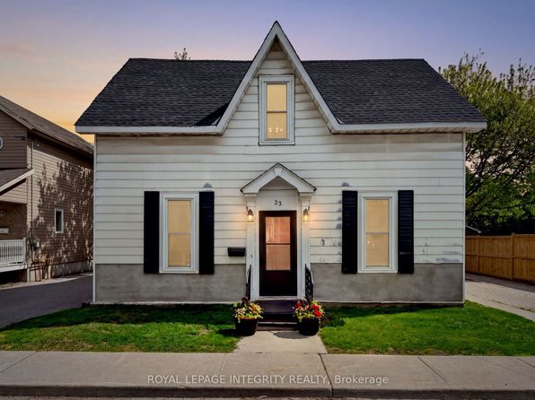 33 Rochester St, Carleton Place, ON K7C 2P9