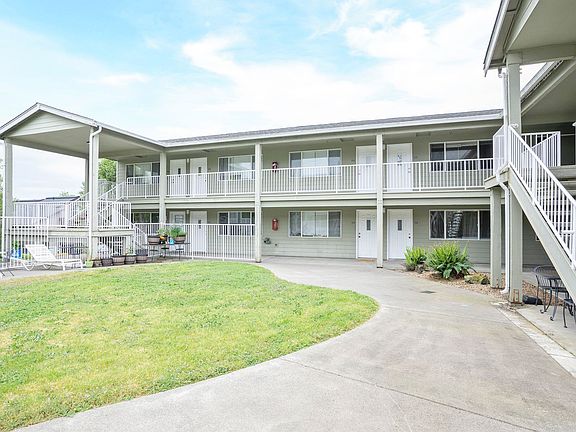 5th image of 711 13th Ave SE