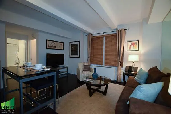 Rented by Global Realty Opportunities | media 14