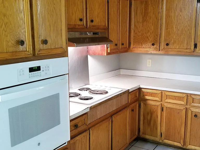 211 Cherry Hill Dr — Photo 4
